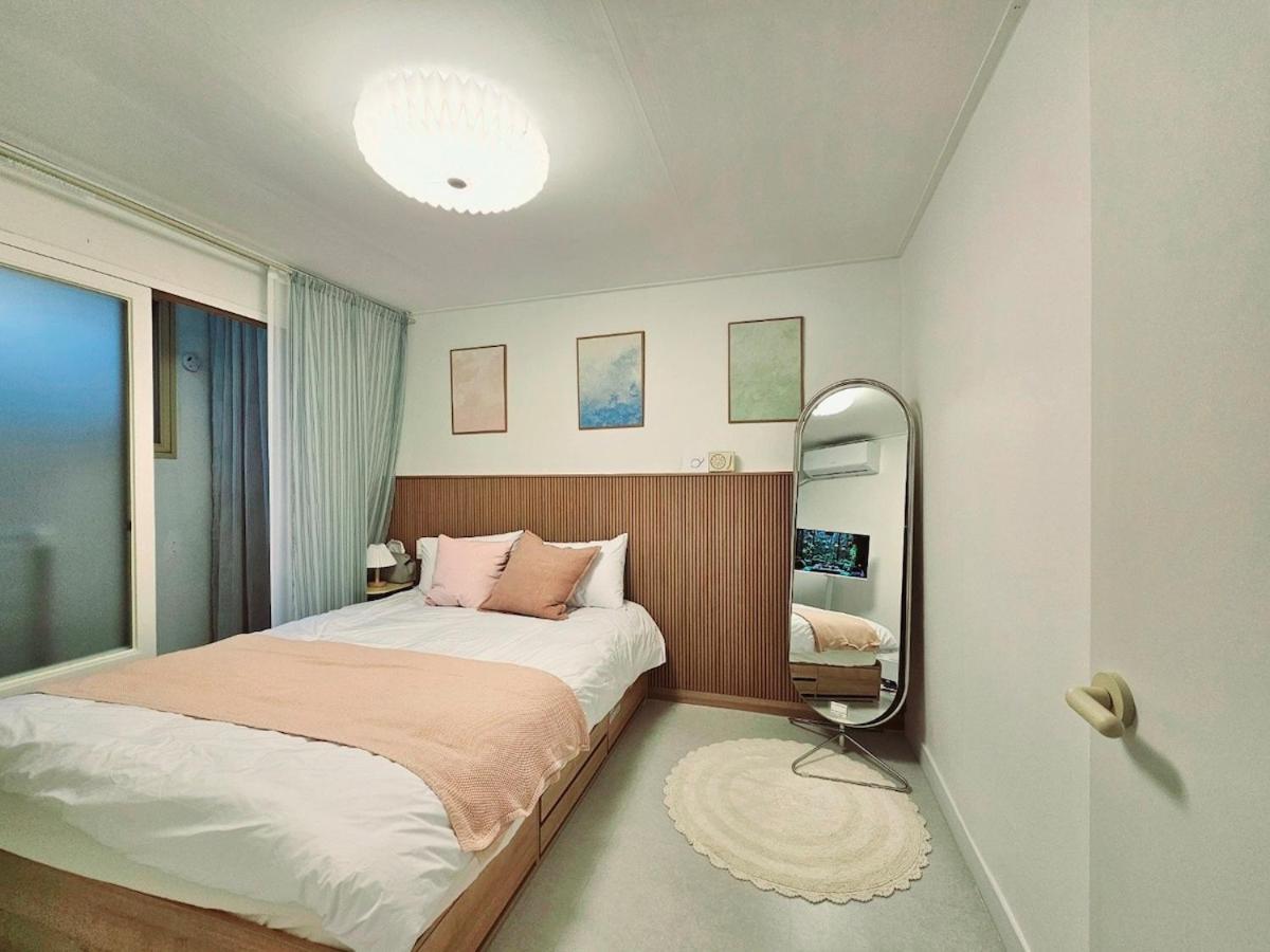 Gongdeok House Apartment *