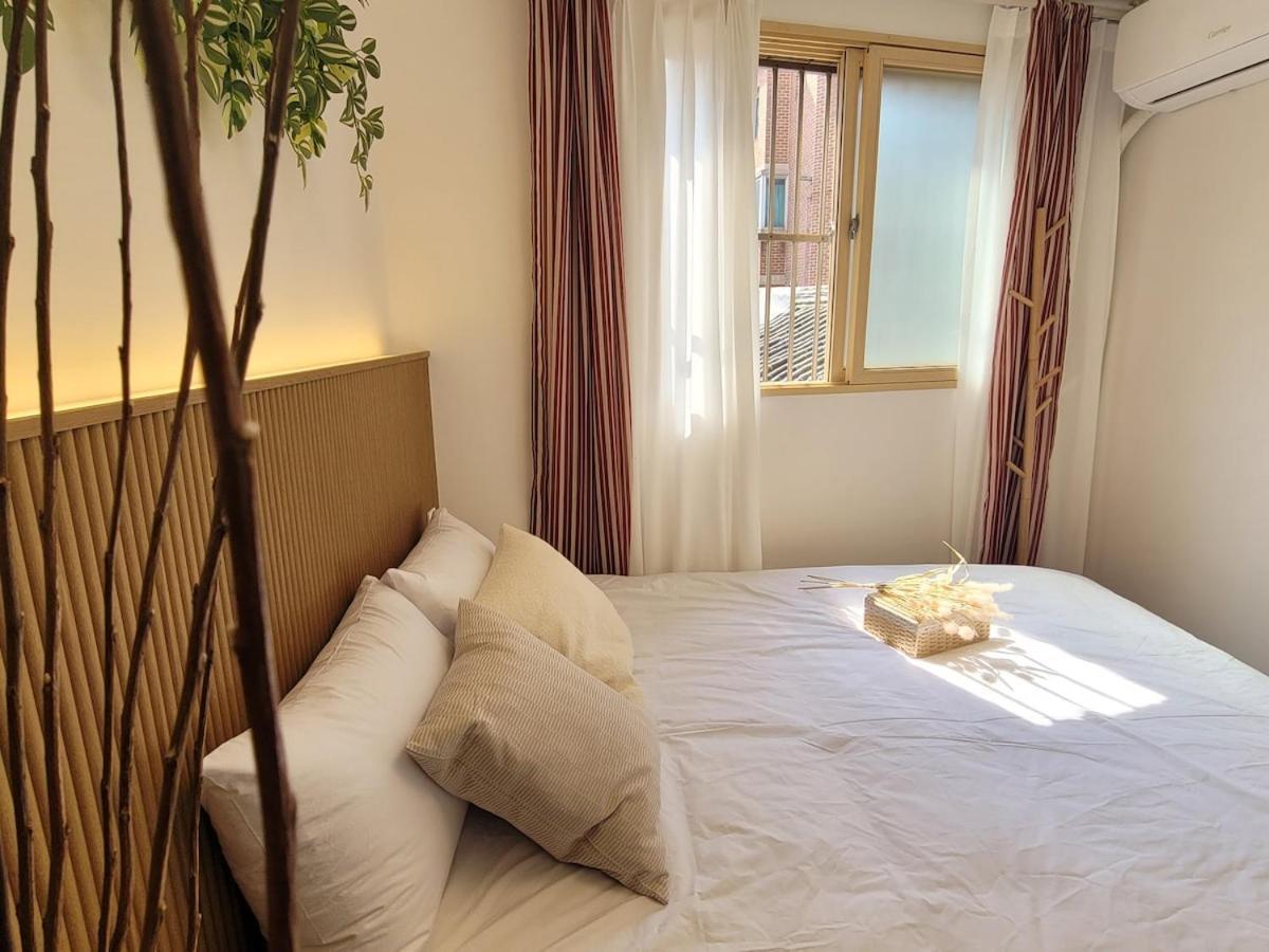 Apartment Gongdeok House